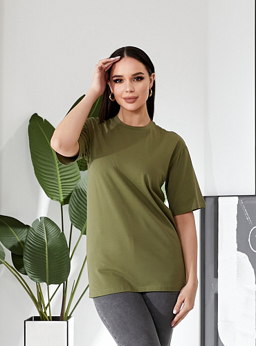 Стильные удобные женские футболки – вещи для настоящих модниц